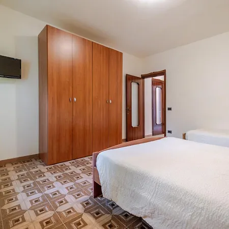 Adige Appartement *