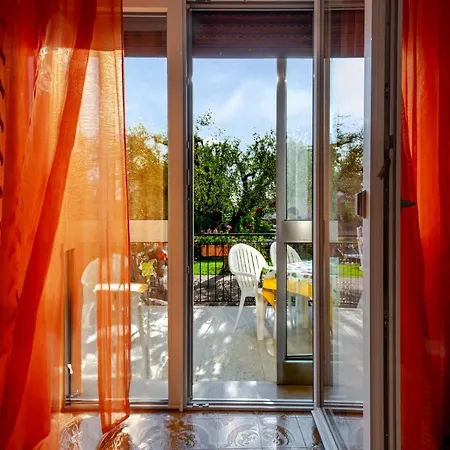 Adige Appartement *