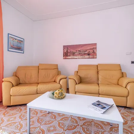 Adige Appartement *